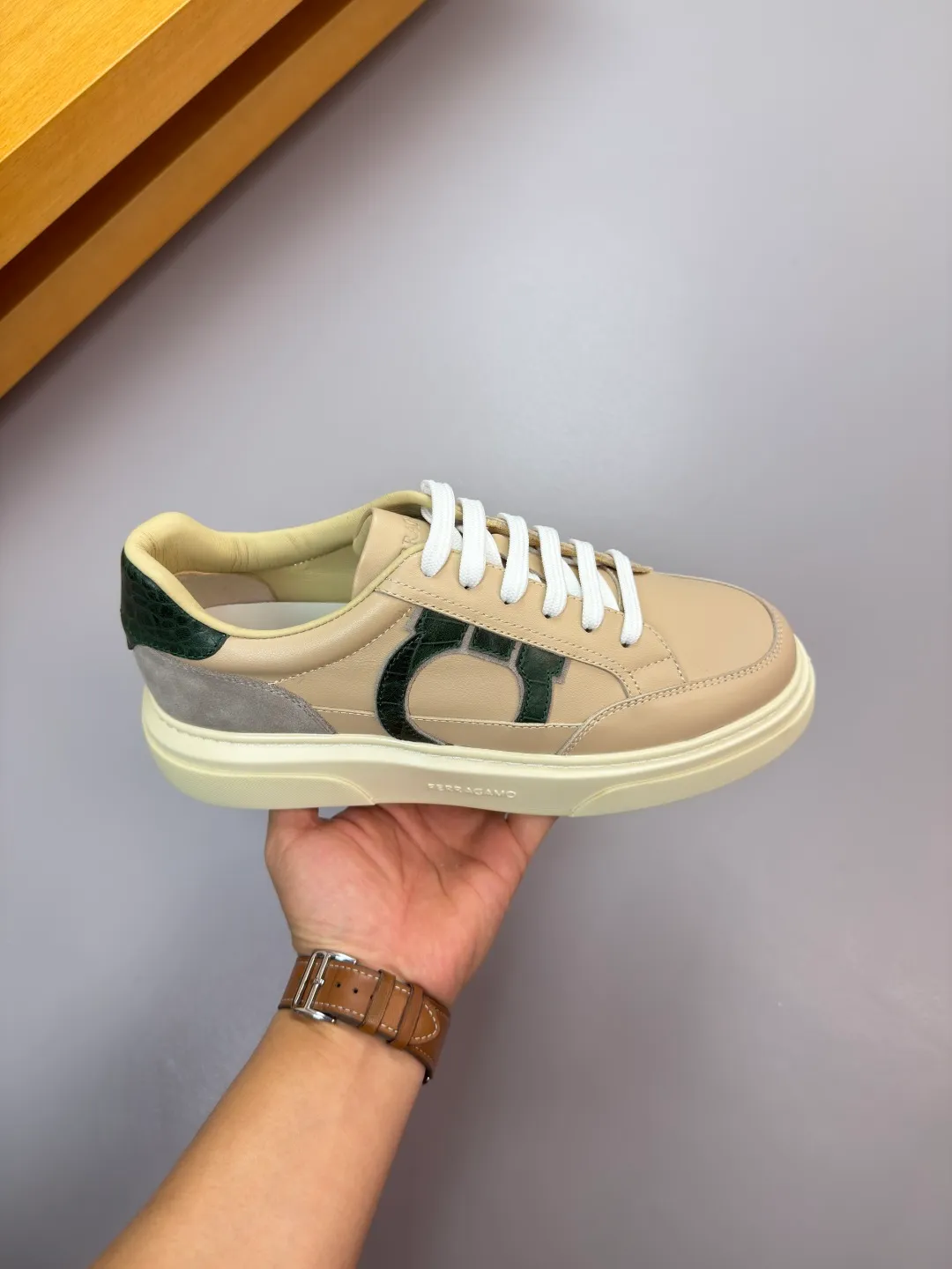 Men's men's shoes 💰440 [New style] 🏃‍♂️🏃‍♂️[Ferragamo] Ferragamo - High-end quality original order·Casual sports shoes -Upper: 🔝Nappa calfskin, suede calfskin, shoe body. Sewing brand totem, tongue air pressure brand logo -Inner: water-dyed cowhide -Outsole: ultra-light TPU foam rubber; molded outsole -Ultra-high quality control and fine workmanship: outstanding (high-end, extravagance, grade) -Size: 38-45 (46, can be customized)